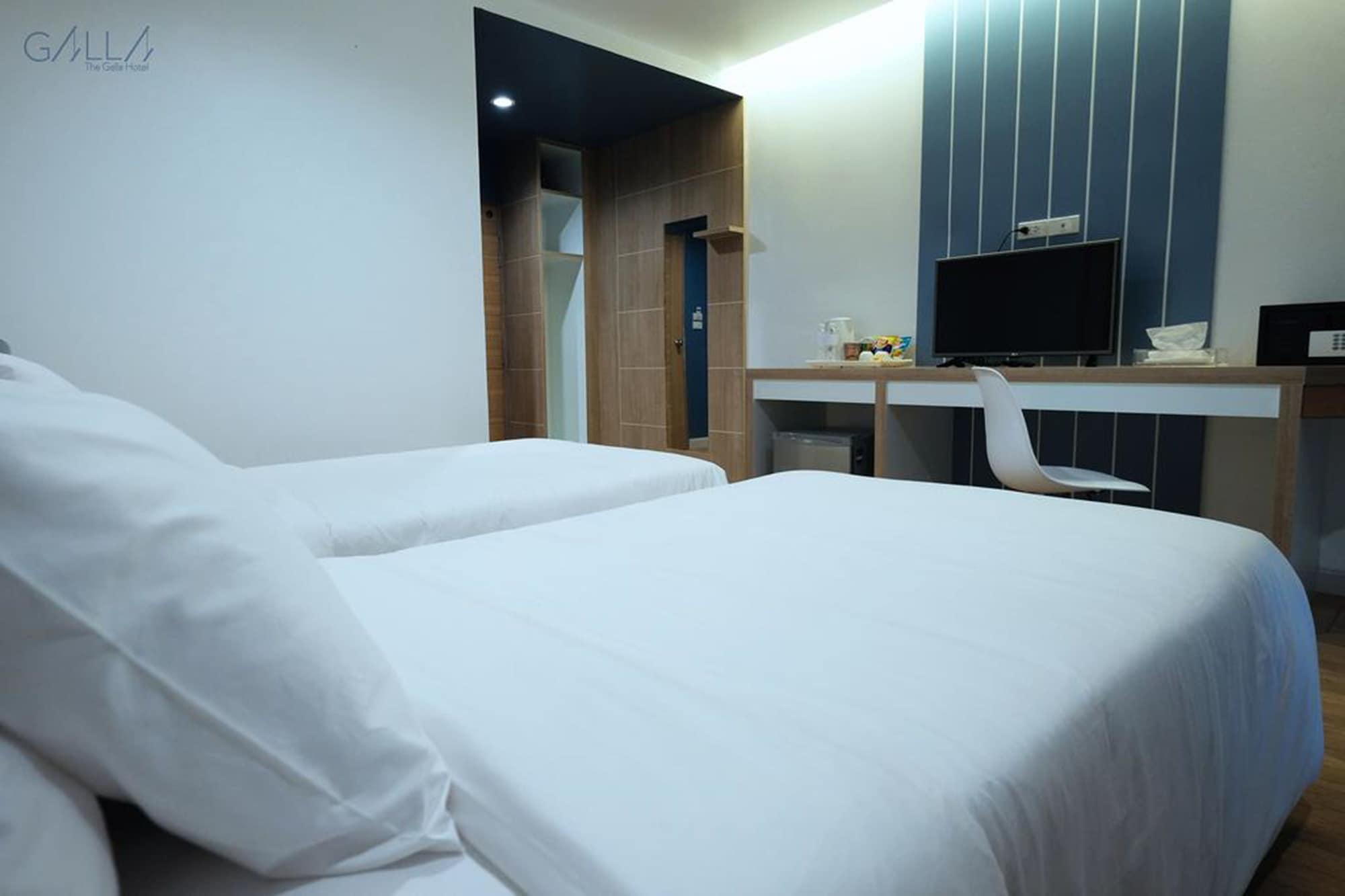 The Galla Hotel Ranong Bagian luar foto