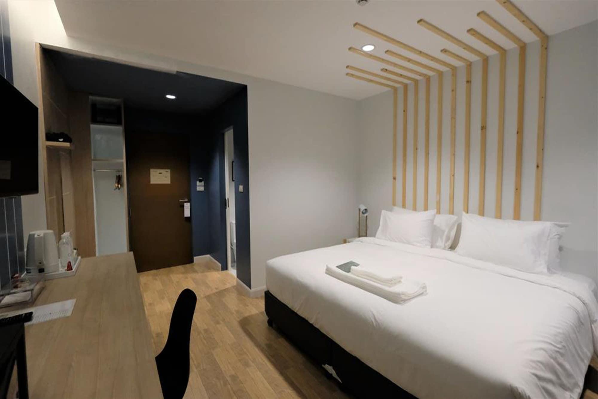 The Galla Hotel Ranong Bagian luar foto