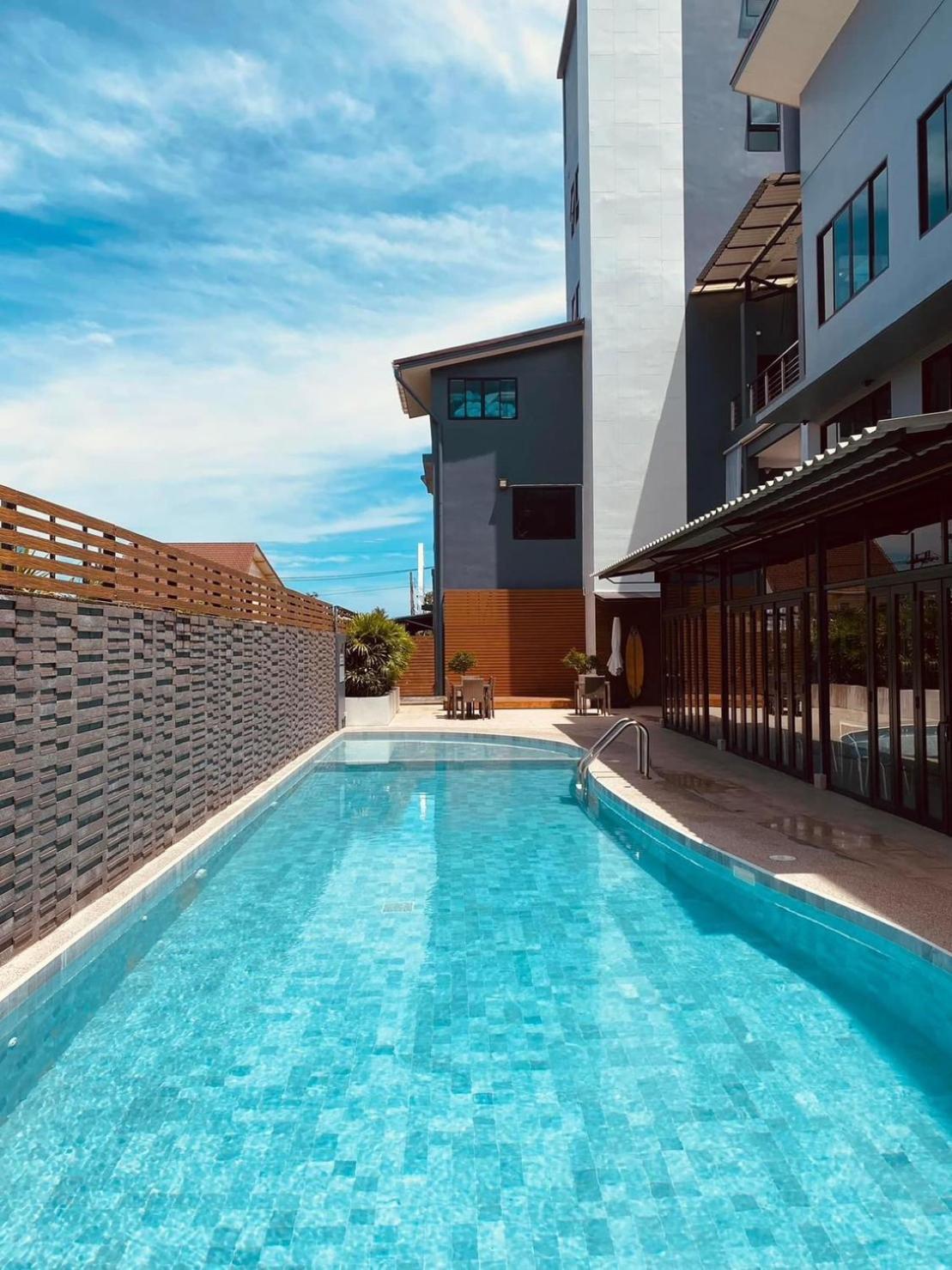 The Galla Hotel Ranong Bagian luar foto